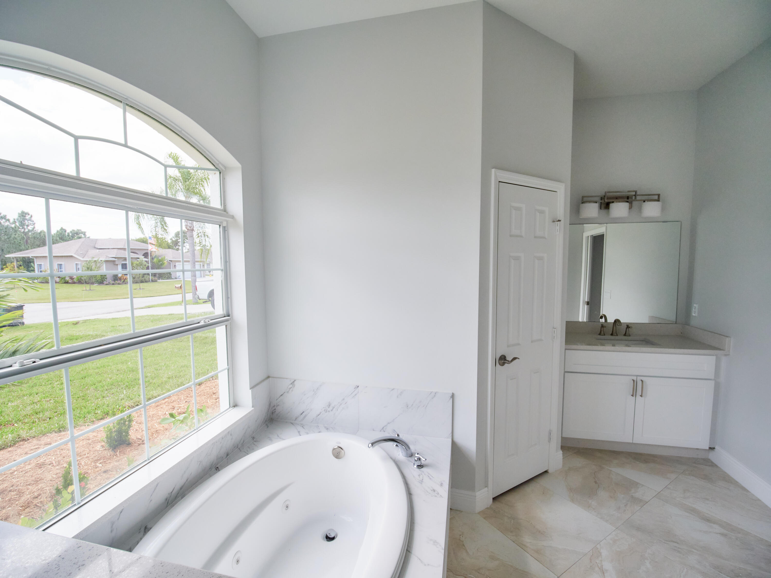 1117 Southwest Kickaboo Road Port St. Lucie, FL 34953 - Photo 10 of 19 P1024707