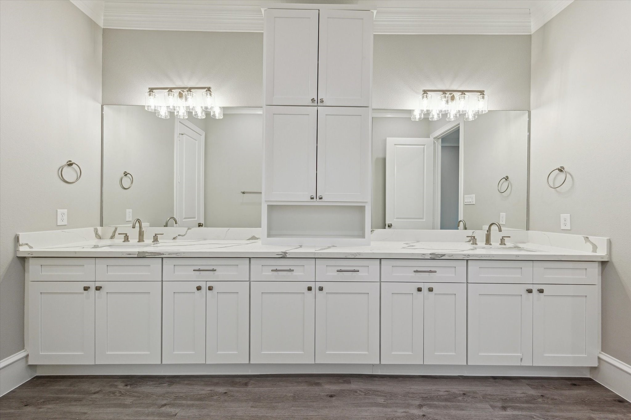 14 Fleming Hitchcock, TX 77563 - Photo 23 of 50 a bathroom with double vanity sinks a vanity a lamp and a mirror