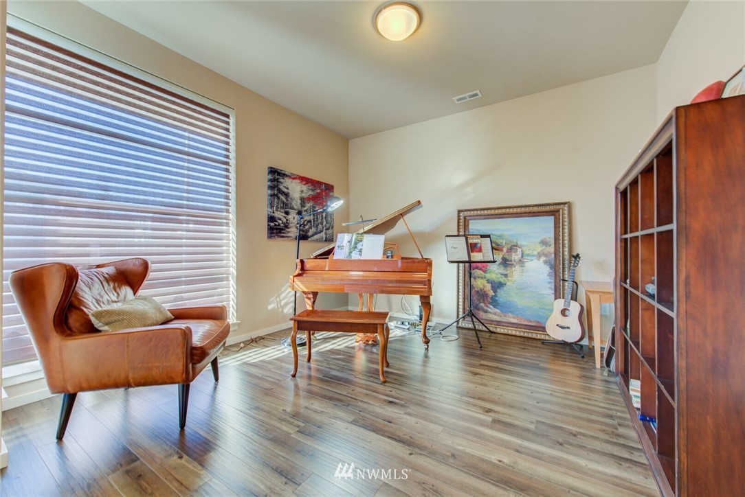 3927 168th Place Southeast Bothell, WA 98012 - Photo 3 of 23