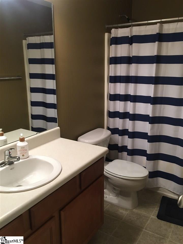 102 Tigris Way Greenville, SC 29607 - Photo 28 of 32 Bathroom on 2nd Floor