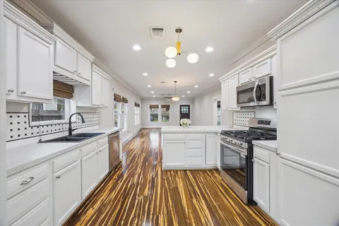 $500,000 | 1124 Dunbar Street, Houston, TX 77009