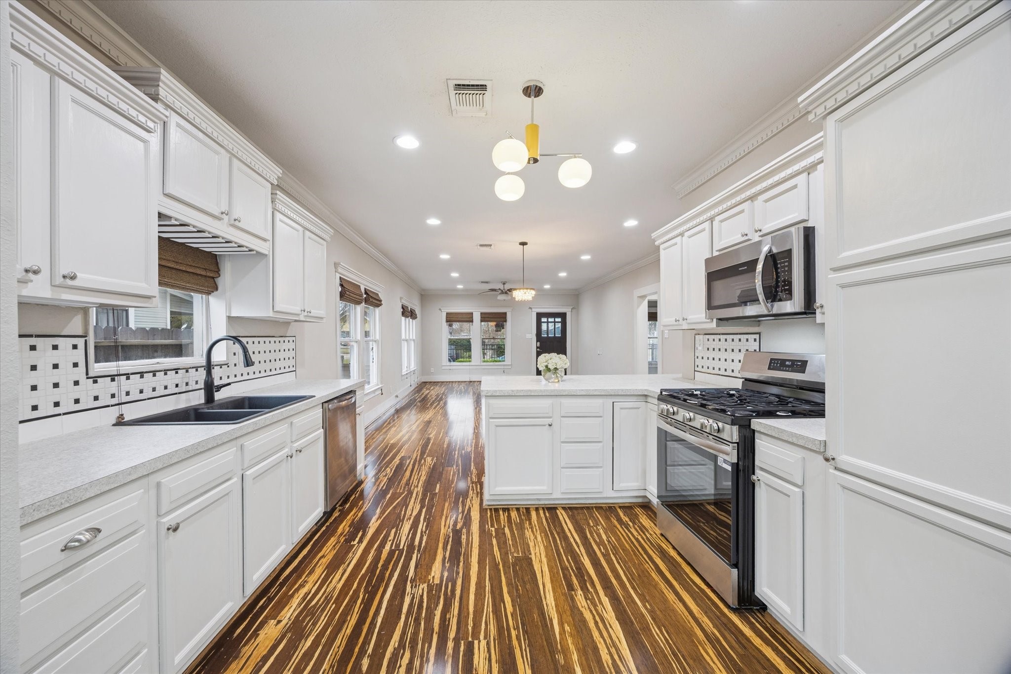 1124 Dunbar Street Houston, TX 77009 - Photo 7 of 21 Another angle of the kitchen