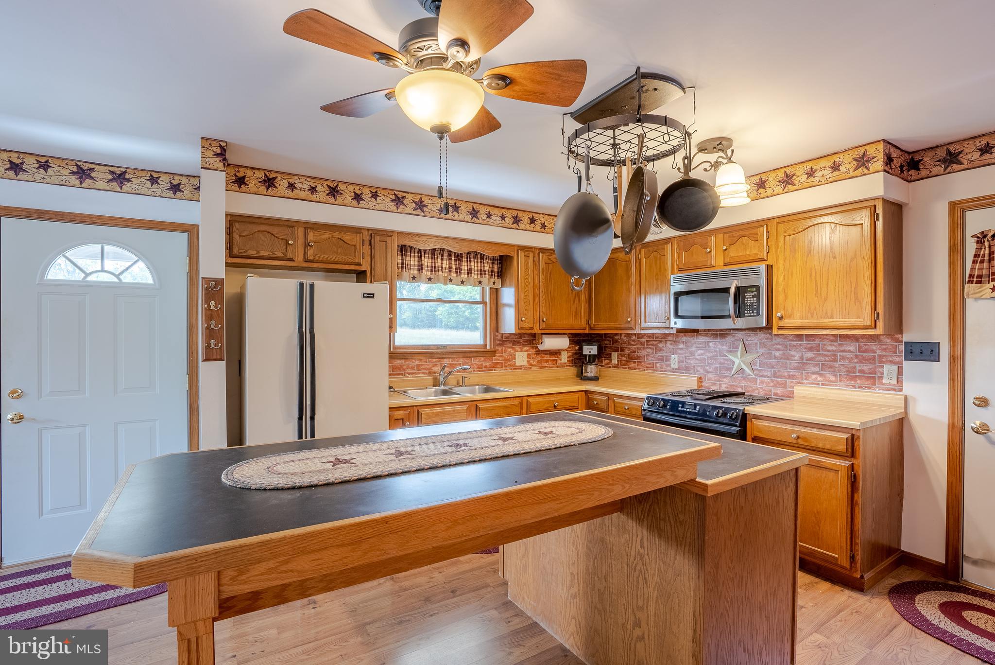 20770 Keadle Road Boonsboro, MD 21713 - Photo 6 of 24 Kitchen Pic 2