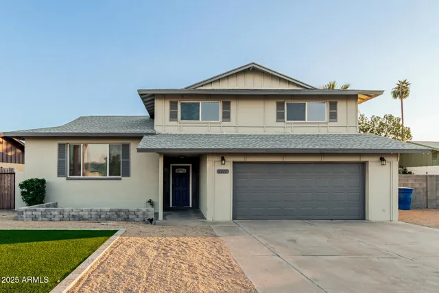 $734,900 | 1717 East Pebble Beach Drive, Tempe, AZ 85282