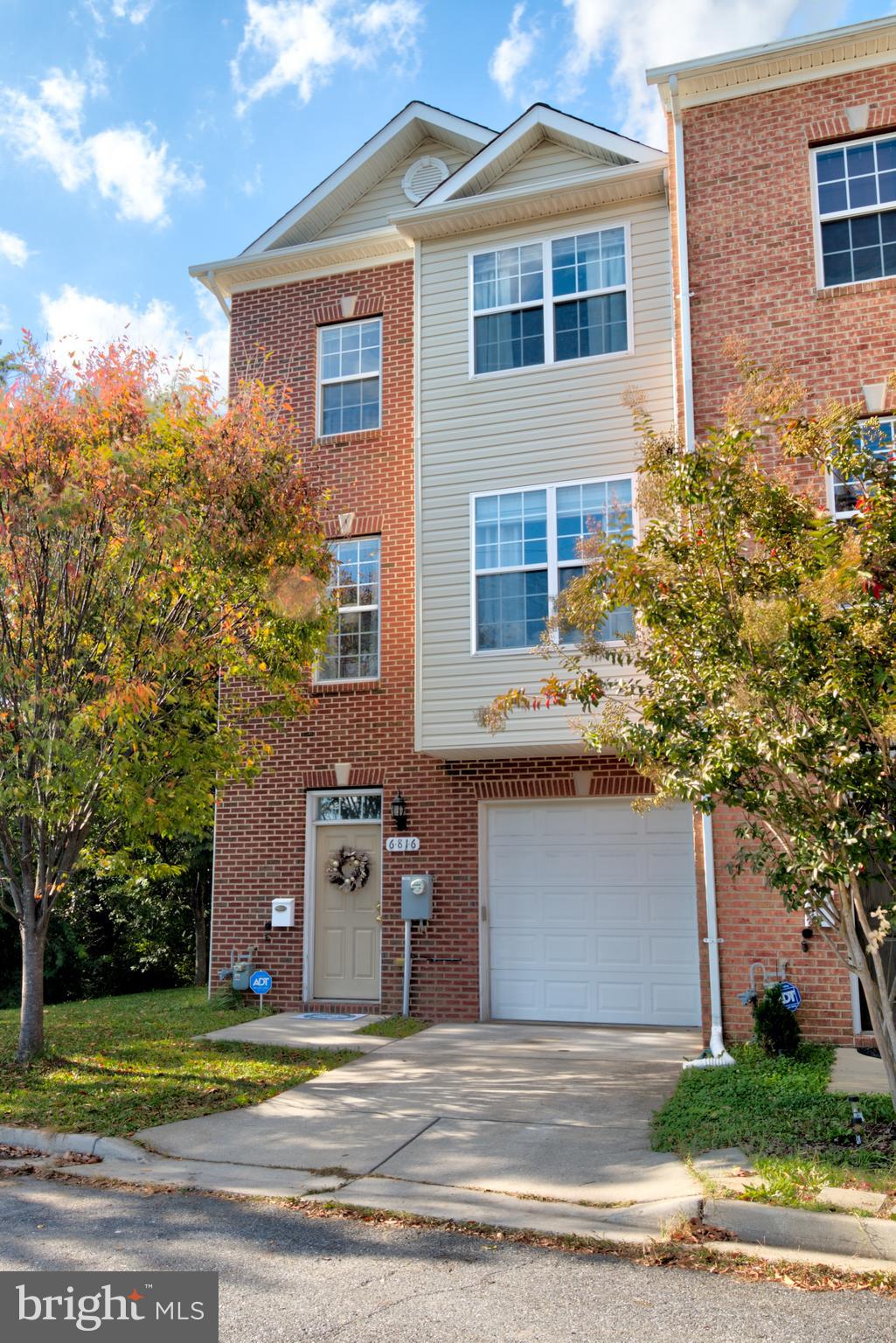 6816 Annapolis Road Hyattsville, MD 20784 - Photo 3 of 37 Front Load Garage with Inside Access