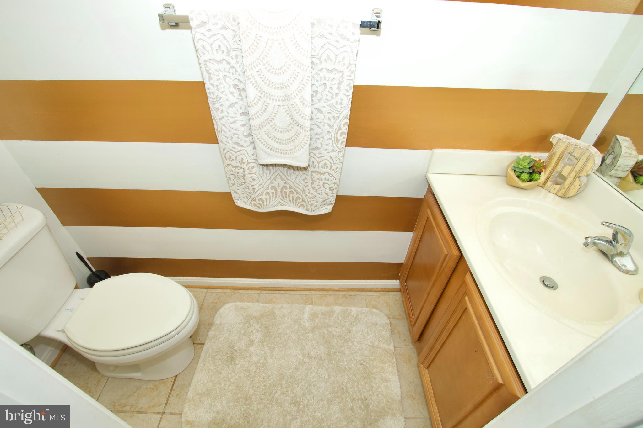 6816 Annapolis Road Hyattsville, MD 20784 - Photo 20 of 37 2nd floor half bath