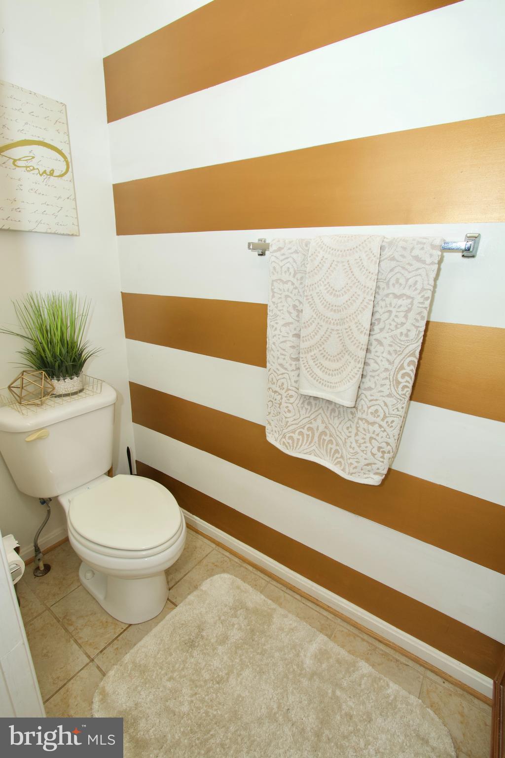 6816 Annapolis Road Hyattsville, MD 20784 - Photo 22 of 37 2nd floor half bath