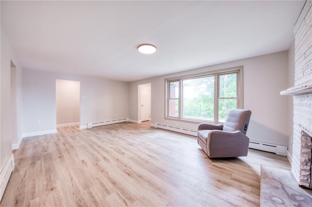 338 Moon Clinton Road Coraopolis, PA 15108 - Photo 4 of 39