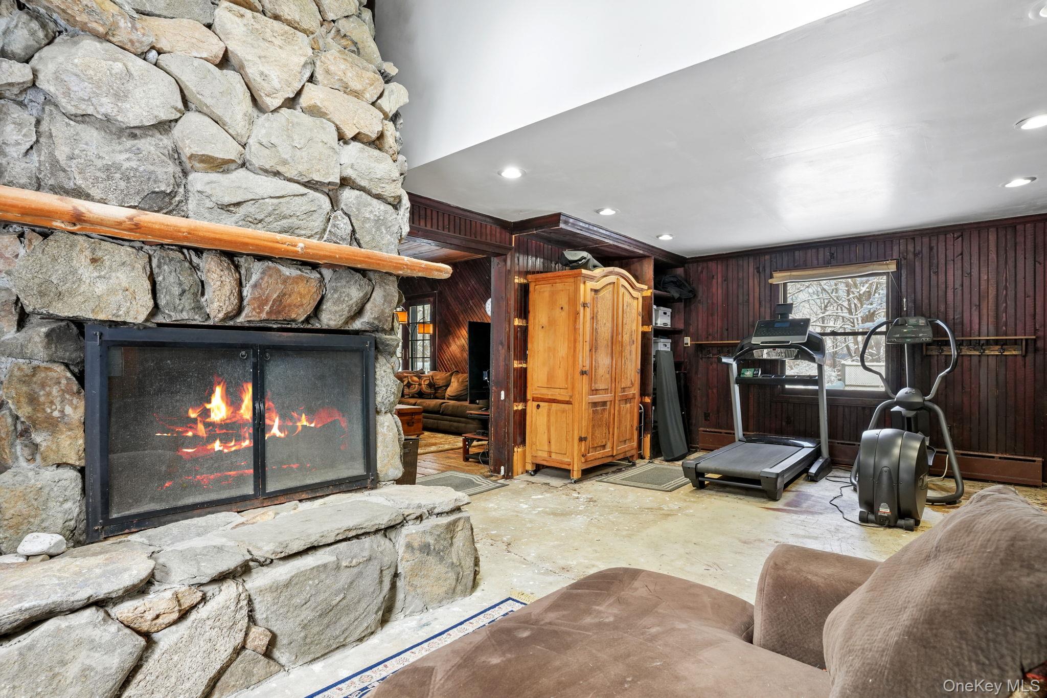 1780 Strawberry Road Mohegan Lake, NY 10547 - Photo 16 of 46