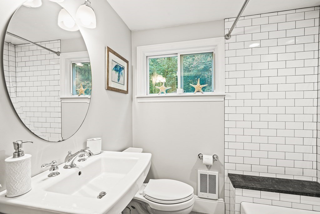 474 Waverly Road North Andover, MA 01845 - Photo 27 of 39 Gallery Image 27