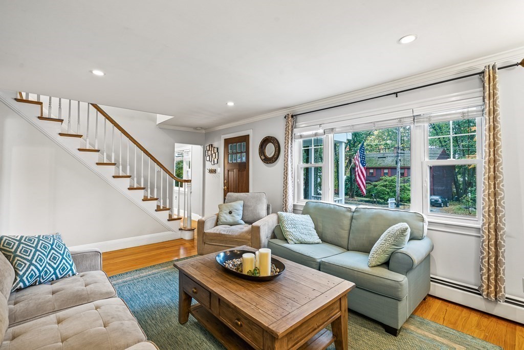 474 Waverly Road North Andover, MA 01845 - Photo 6 of 39 Gallery Image 6