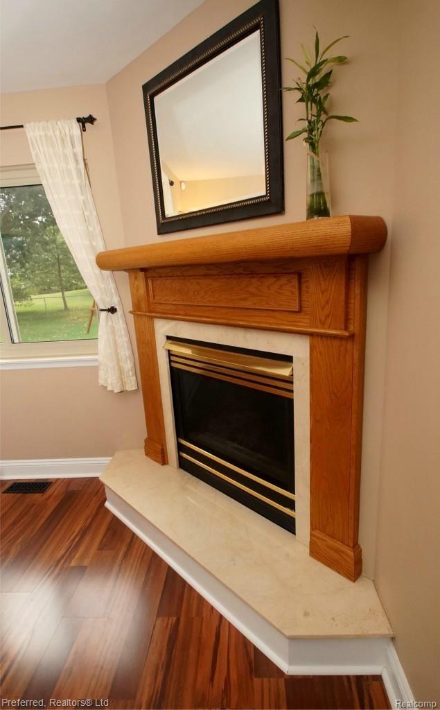 45096 Lemont Road Canton, MI 48187 - Photo 10 of 37 Web 16.jpg