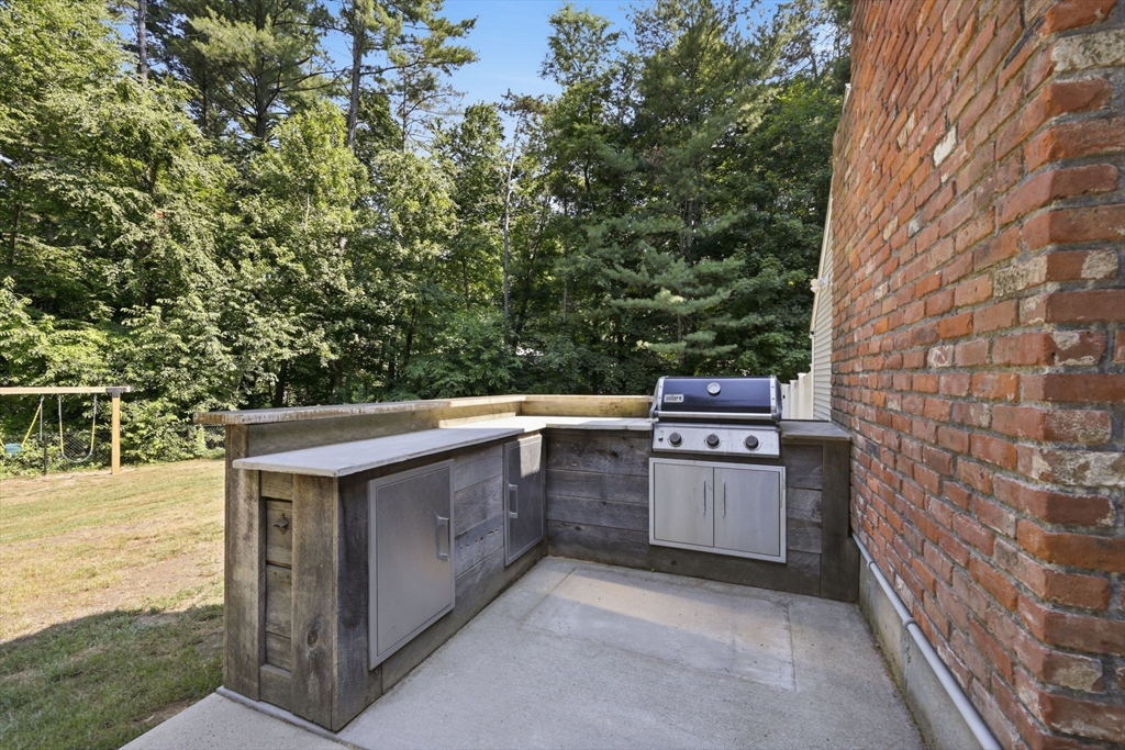 175 Pontoosic Road Westfield, MA 01085 - Photo 31 of 38
