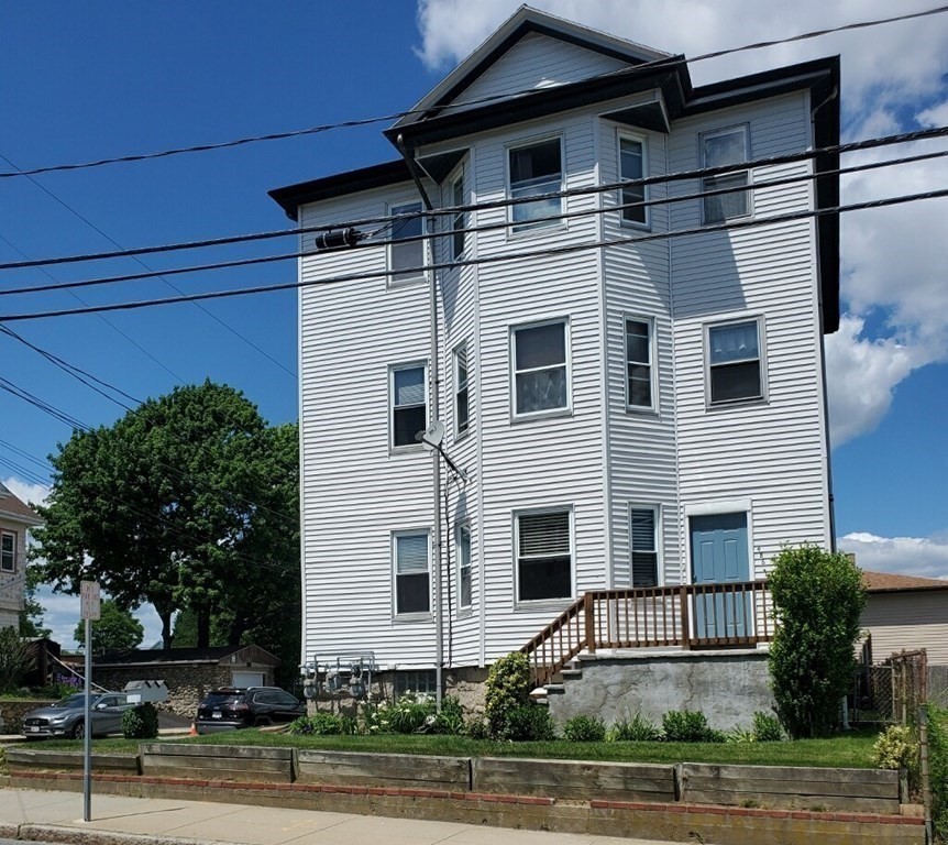 486 Warren Street Fall River, MA 02721 - Photo 1 of 40 Gallery Image 1