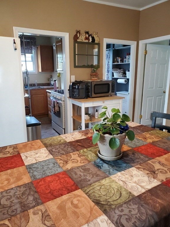 486 Warren Street Fall River, MA 02721 - Photo 11 of 40 Gallery Image 11