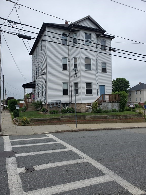 486 Warren Street Fall River, MA 02721 - Photo 3 of 40 Gallery Image 3