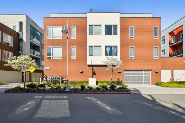 $1,448,000 | 1028 Foster Square Lane, Unit 305, Foster City, CA 94404