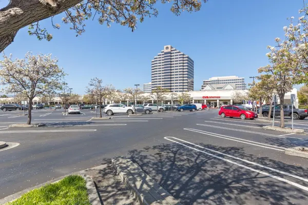 $1,448,000 | 1028 Foster Square Lane, Unit 305, Foster City, CA 94404