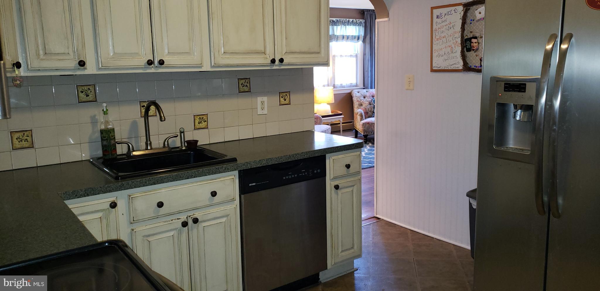 413 East Ridley Avenue Ridley Park, PA 19078 - Photo 11 of 43 Kitchen