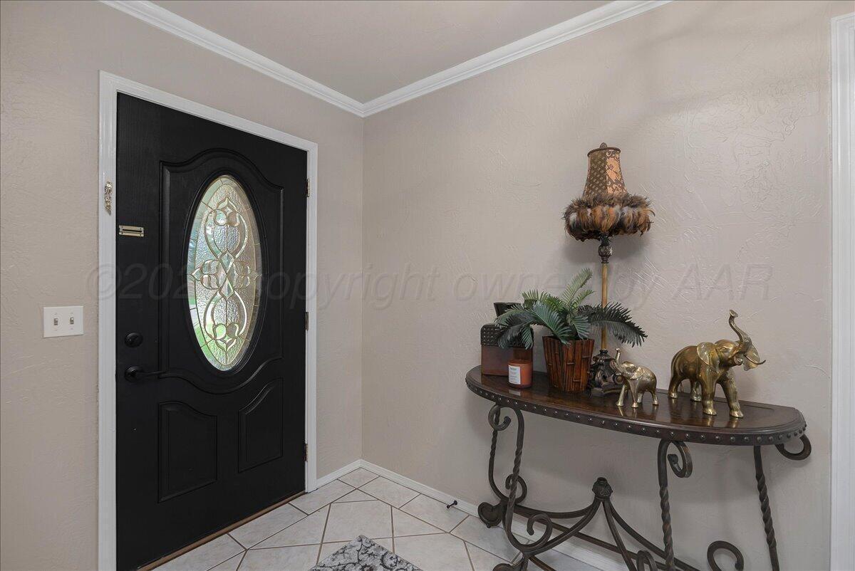 3529 Cinderella Lane Amarillo, TX 79121 - Photo 4 of 30 04-Foyer