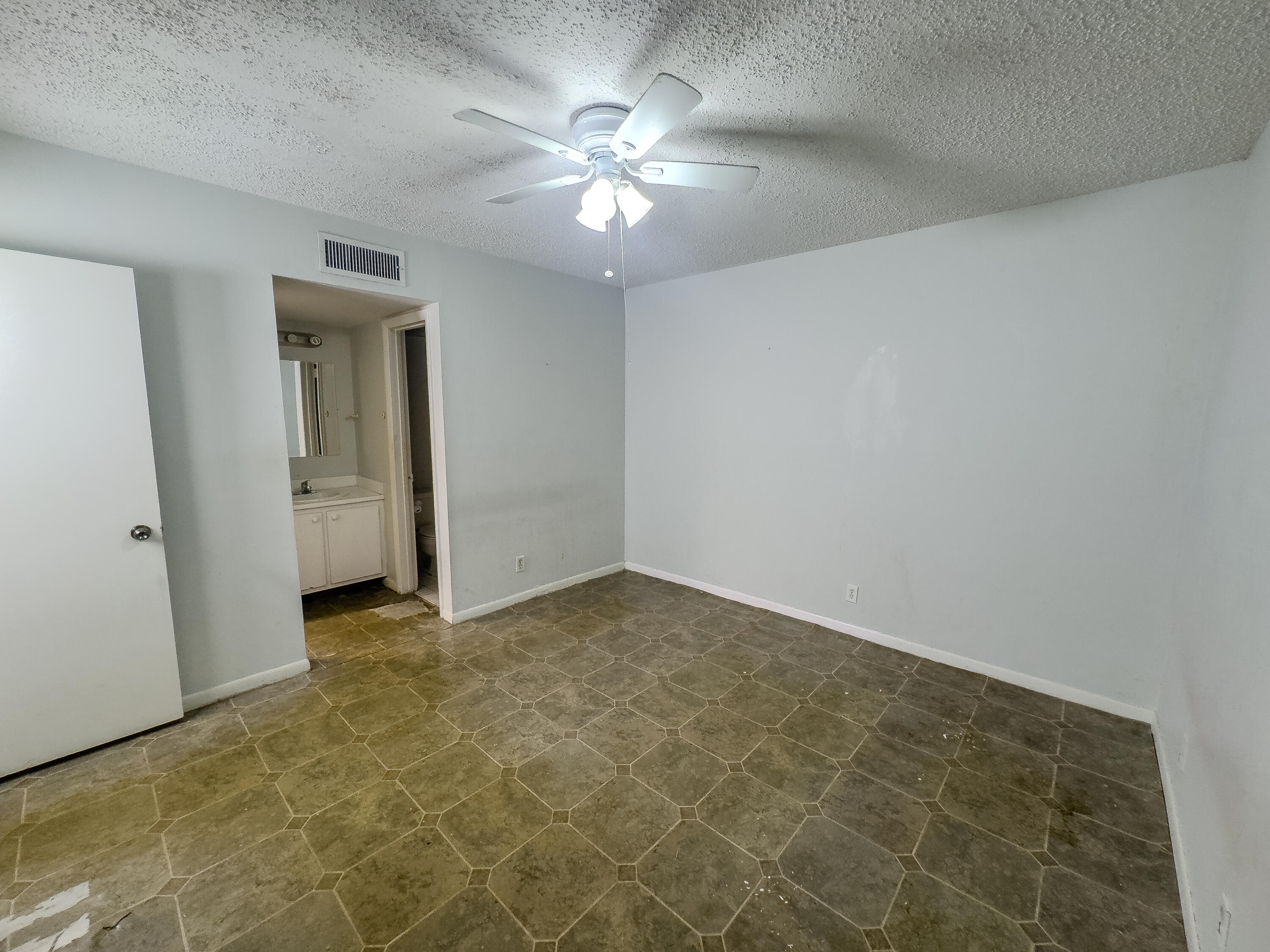632 Northwest 13th Street, Unit 180 Boca Raton, FL 33486 - Photo 8 of 23 © Tonia Montanari