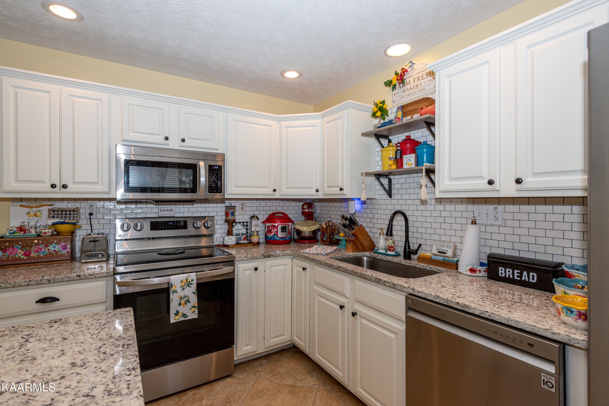 4167 Pea Ridge Road Maryville, TN 37804 - Photo 17 of 48 Gallery Image 17