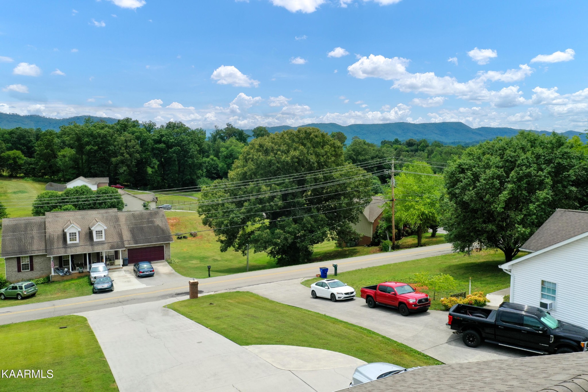 4167 Pea Ridge Road Maryville, TN 37804 - Photo 4 of 48 Gallery Image 4
