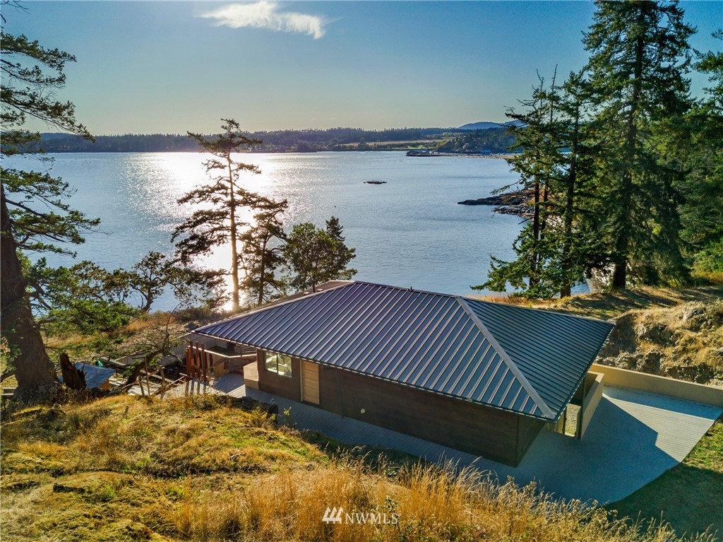 4139 Pear Point Road Friday Harbor, WA 98250 - Photo 1 of 25 Gallery Image 1