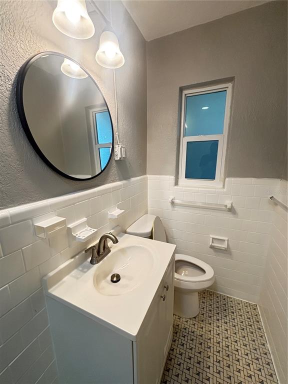 707 Rosery Road Northwest, Unit 6 Largo, FL 33770 - Photo 8 of 9 Gallery Image 8