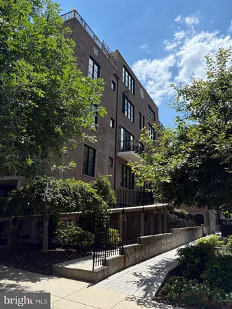 $3,200 | 4004 Edmunds Street Northwest, Unit 7, Washington, DC 20007