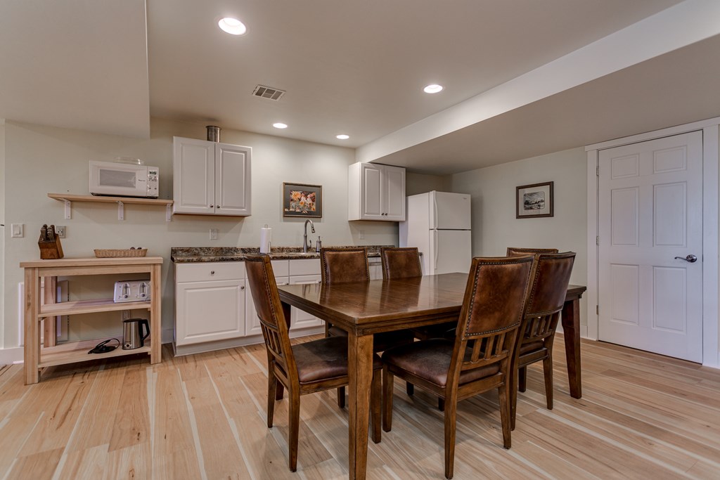 4951 Country View Road Sturgeon Bay, WI 54235 - Photo 32 of 77 Gallery Image 32