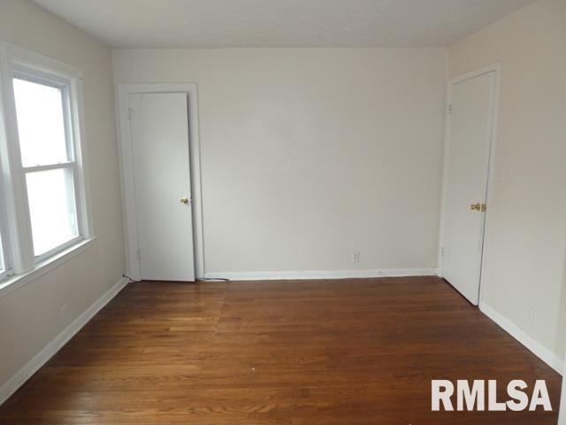 514 East Palm Street Roodhouse, IL 62082 - Photo 10 of 16