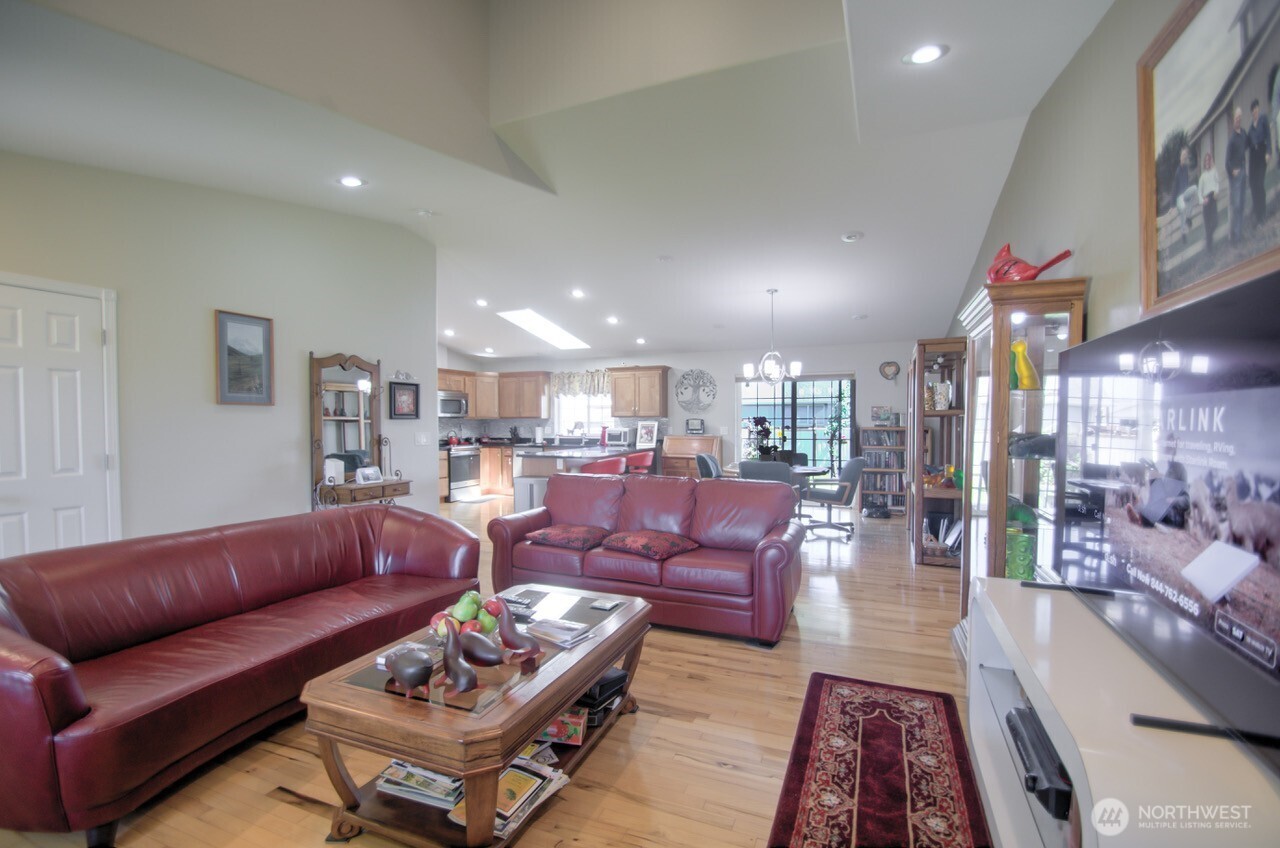 230 Meadow Loop Montesano, WA 98563 - Photo 8 of 38
