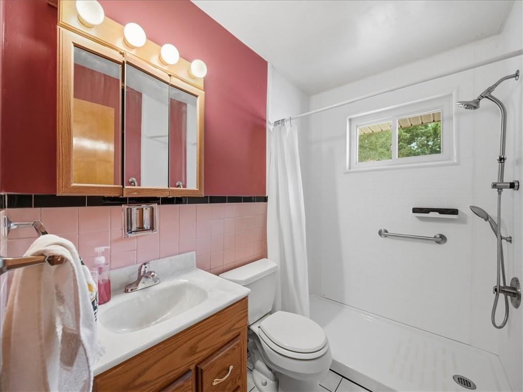 606 Golf Course Road Aliquippa, PA 15001 - Photo 17 of 31