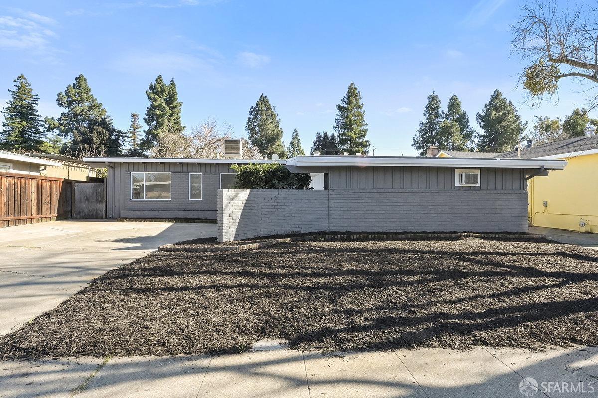 2531 Jerilynn Drive Concord, CA 94519 - Photo 34 of 34 a view of a house with a yard