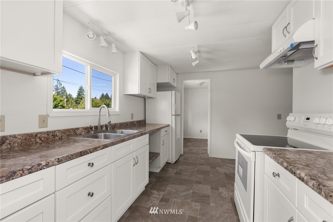3636 Oldani Road Raymond, WA 98577 - Photo 10 of 30 Gallery Image 10