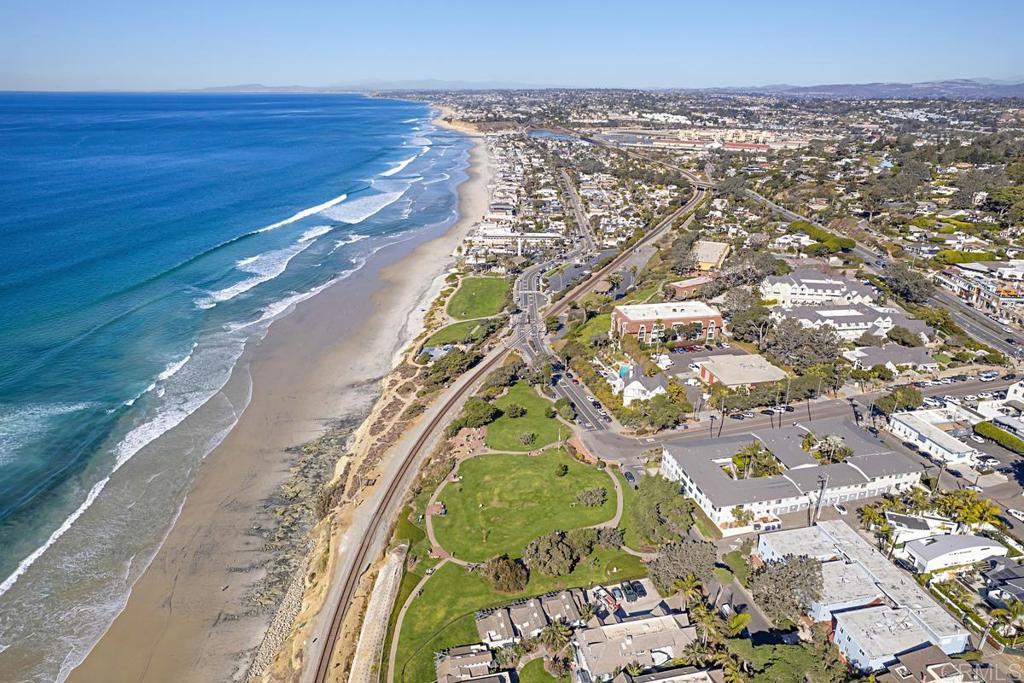 155 15th Street Del Mar, CA 92014 - Photo 6 of 34