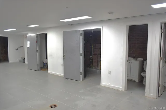 $4,900 | 3043 Fulton Street | Highland Park