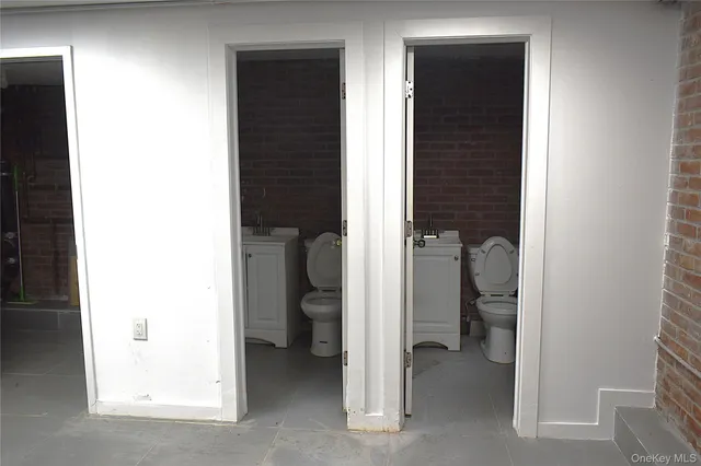 $4,900 | 3043 Fulton Street | Highland Park