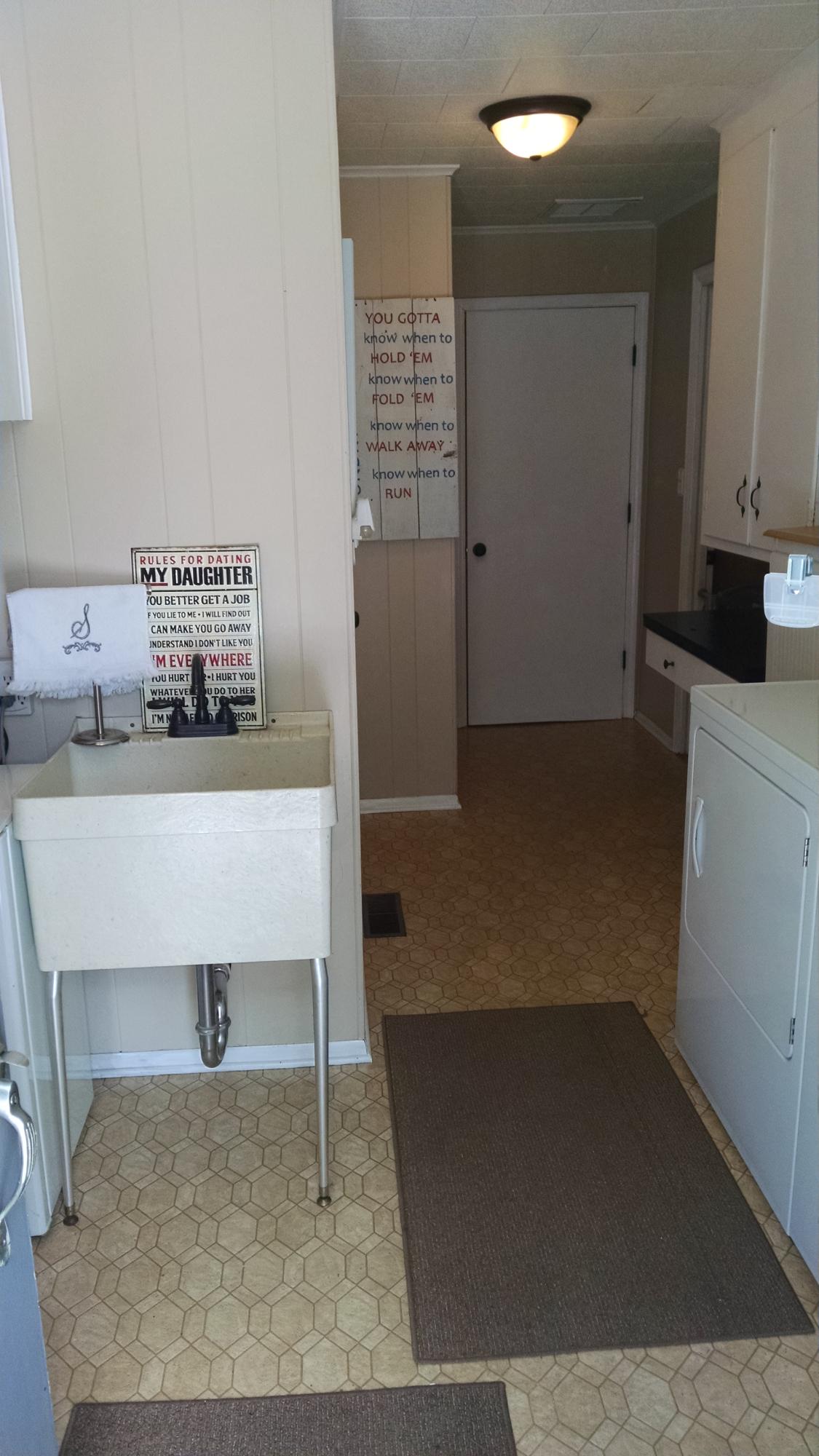 711 Otis Road Walterboro, SC 29488 - Photo 47 of 49 Laundry Utility Room
