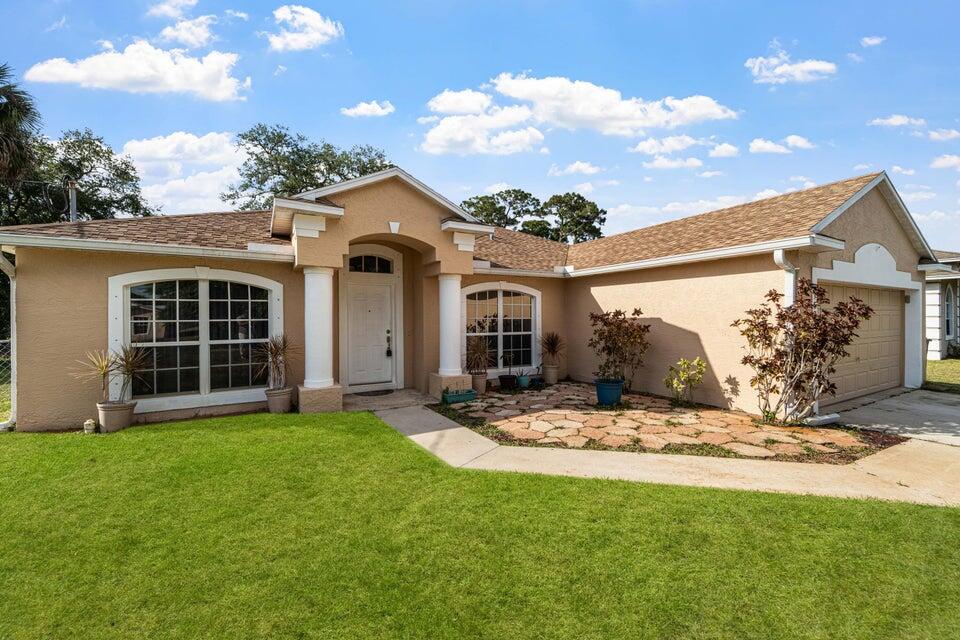 1573 Southwest Fortune Road Port St. Lucie, FL 34953 - Photo 2 of 16 20250421200918920650000000-o