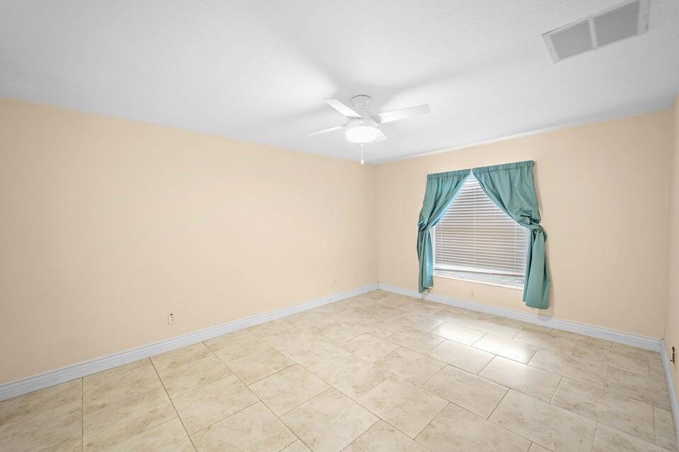 1573 Southwest Fortune Road Port St. Lucie, FL 34953 - Photo 6 of 16 20250421202115124793000000-o