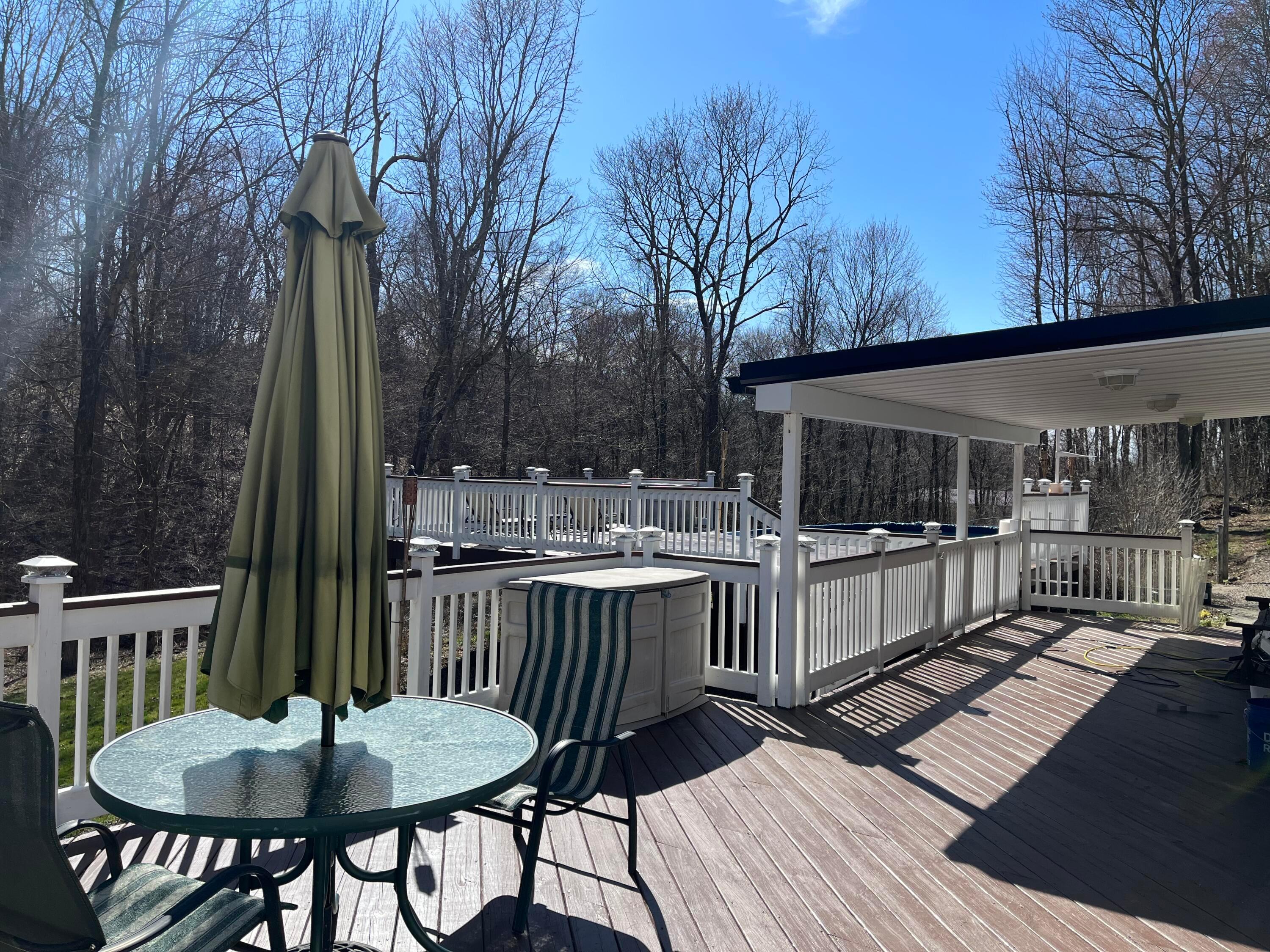 3301 Meister Road Southwest Lancaster, OH 43130 - Photo 12 of 49 deck