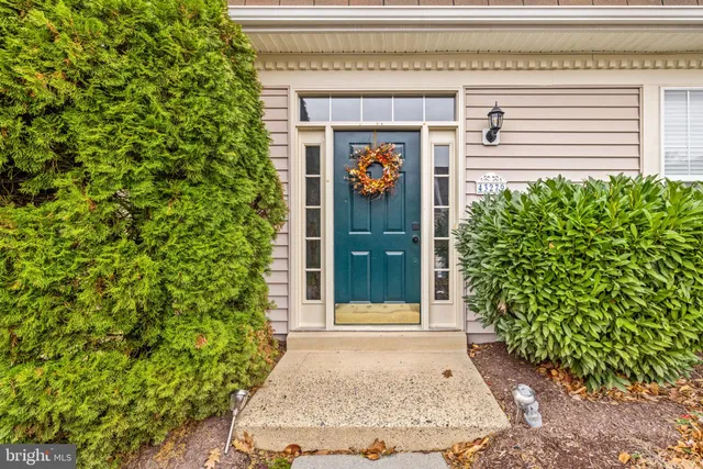 a view of a pathway of the house