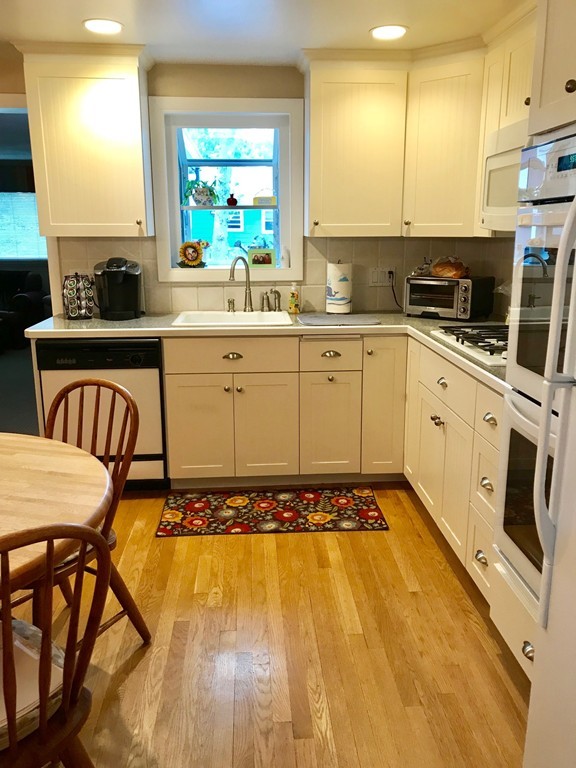 4 Eagle Rock Road Randolph, MA 02368 - Photo 5 of 15 Gallery Image 5
