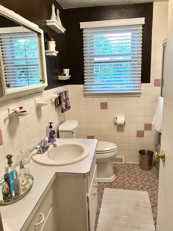 4 Eagle Rock Road Randolph, MA 02368 - Photo 7 of 15 Gallery Image 7