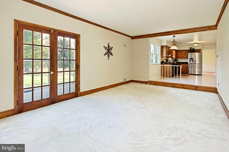 7401 Range Road Alexandria, VA 22306 - Photo 12 of 30 Looking Towards Kitchen