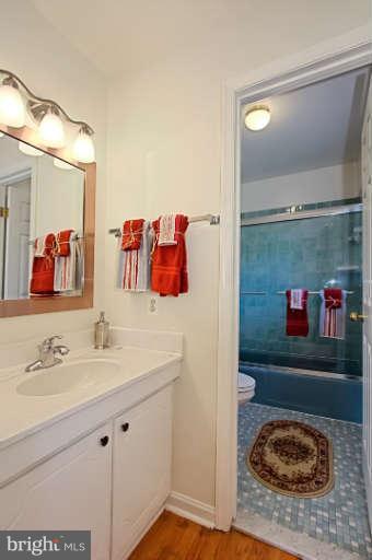 7401 Range Road Alexandria, VA 22306 - Photo 19 of 30 Bath (Master)
