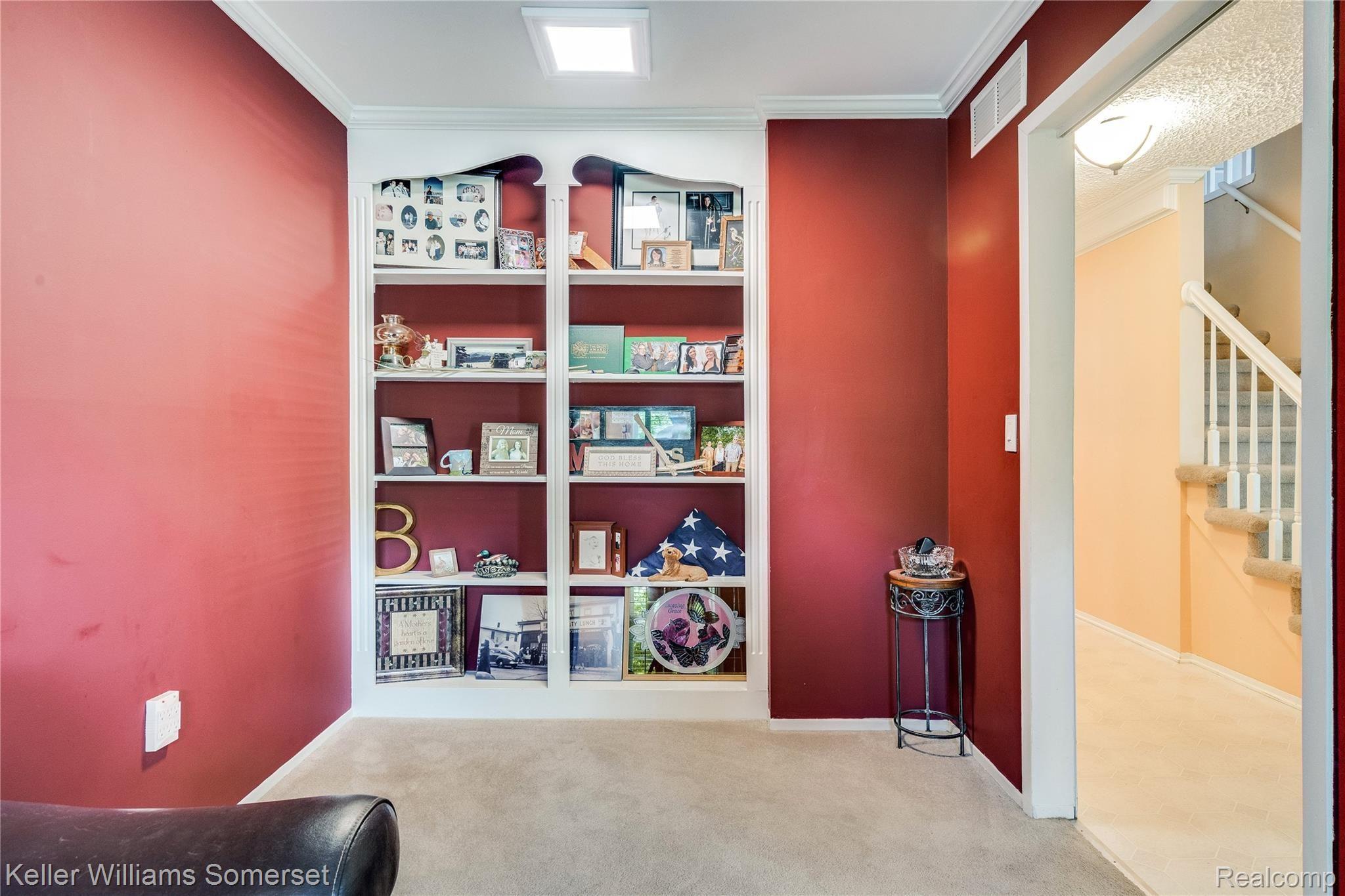 1486 Antler Court Rochester, MI 48309 - Photo 7 of 51 Interiors (4 of 36).jpg