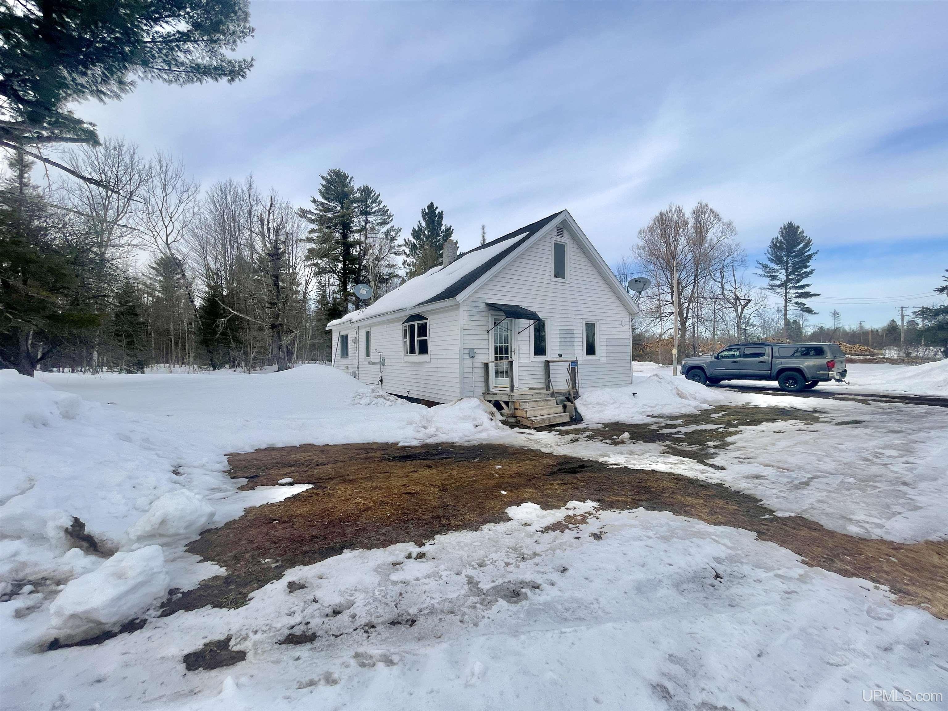 2428 RM Road Rock, MI 49880 - Photo 2 of 18